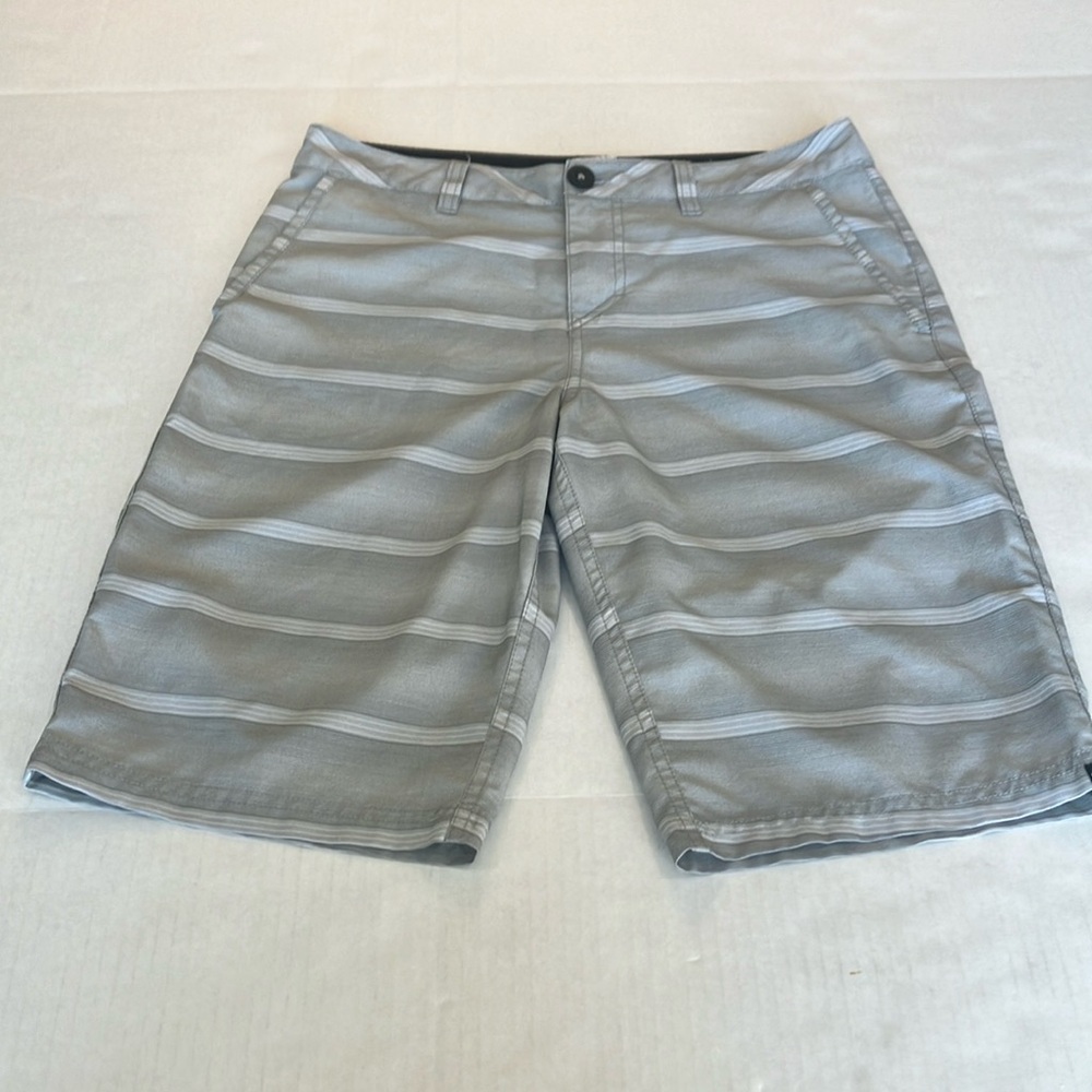 Men's Quicksilver Gray Striped Shorts Size 30 Waist